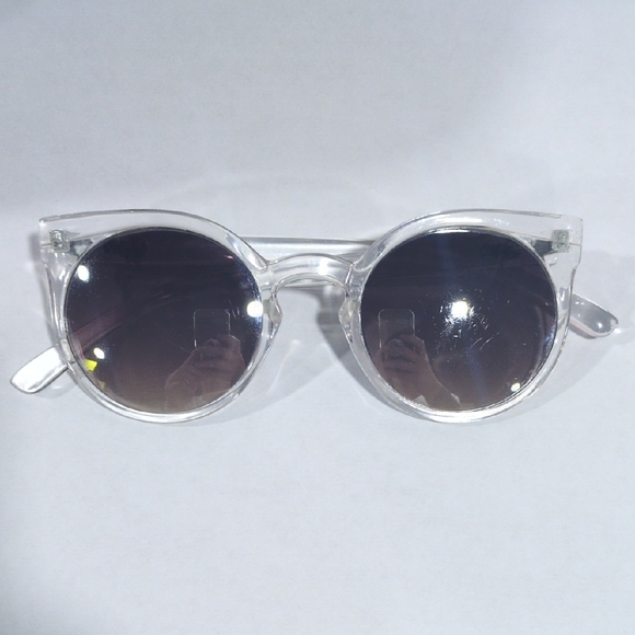 Quay Kosha Sunglasses - Picture 1 of 4